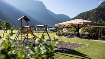 Vacation Tyrol, family hotel and hiking Ötztal Alps