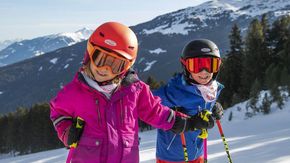 skifahren für kids in den tiroler alpen