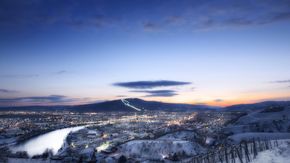 winterlicher Ausblick von Meljski hrib auf die Stadt