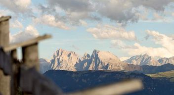 Expériences de randonnée avec vue sur les Dolomites sur l'alpage de Villanderer Alm
