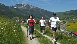 Tour di nordic walking nella Valle di Tannheim