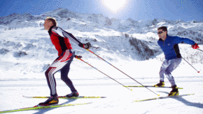 Skifahren im Lötschental in den Schweizer Bergen