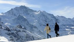 Tour della Svizzera con le racchette da neve