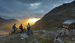 Mountainbike Touren zu Panoramahütten in der Schweiz