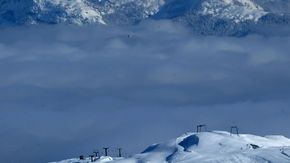 Skifahren mit Blick auf den Triglav Nationalpark