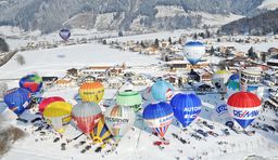 Ballonfahrertreffen Tirol Alpen Österreich